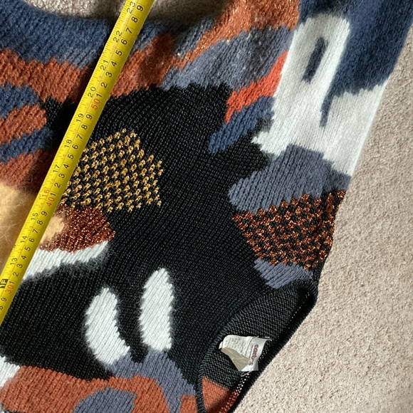 Multicolor Abstract Pattern Sweater - Picture 5 of 5